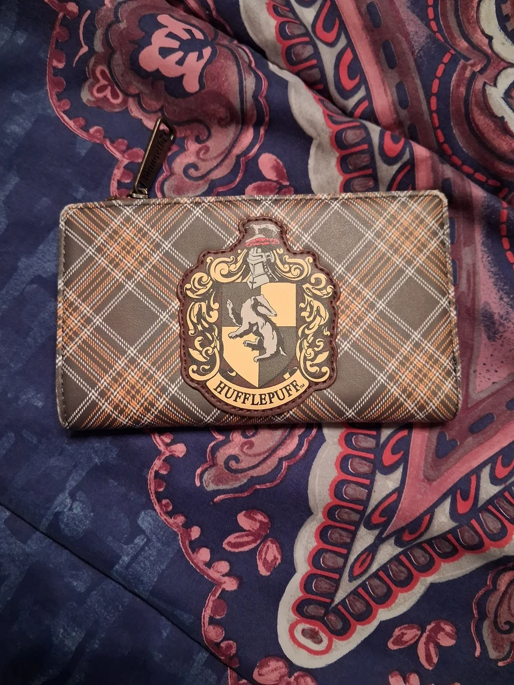 Loungefly Hufflepuff Plaid Zip Wallet - Brown/Yellow